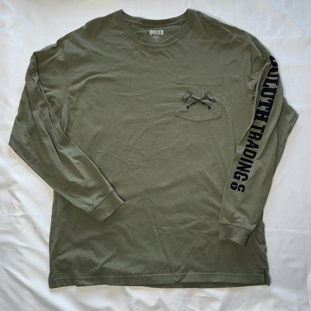 Duluth Trading Lumberjack Graphic Tee Longtail Chopping Wood & Looking Good L
